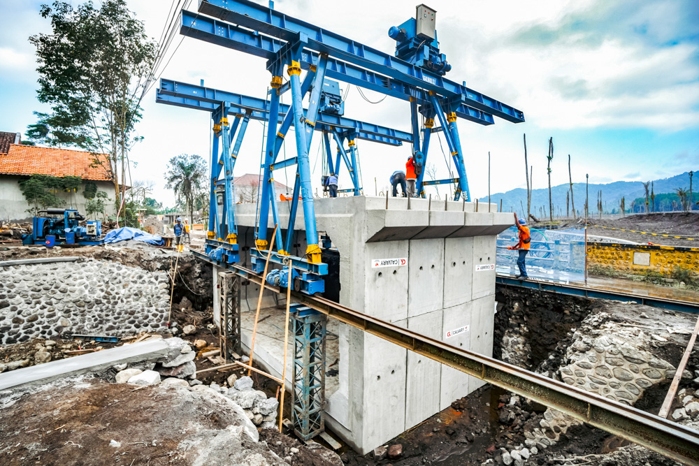 DOUBLE U-BOX 8 METERS LUMAJANG