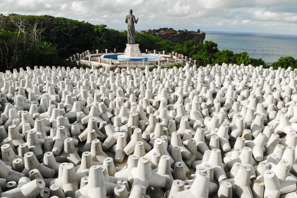 TETRAPOD BALI