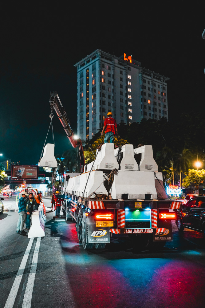 BARRIER SURABAYA