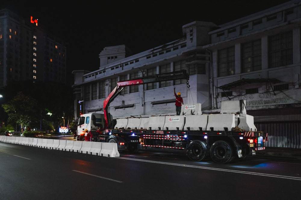 BARRIER SURABAYA