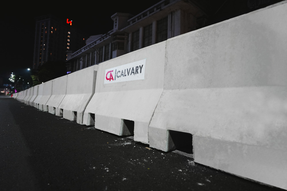 BARRIER SURABAYA