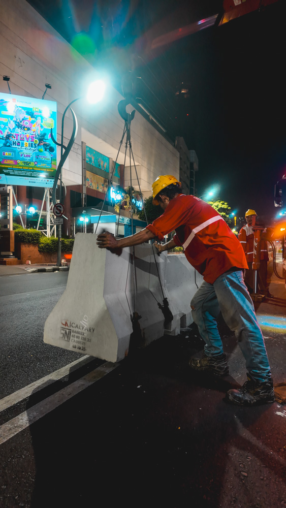 BARRIER SURABAYA