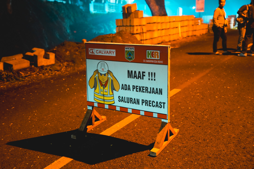 DOUBLE U-BOX BATU