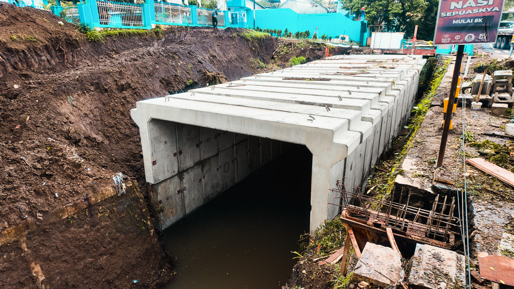 DOUBLE U-BOX 6 METERS BATU
