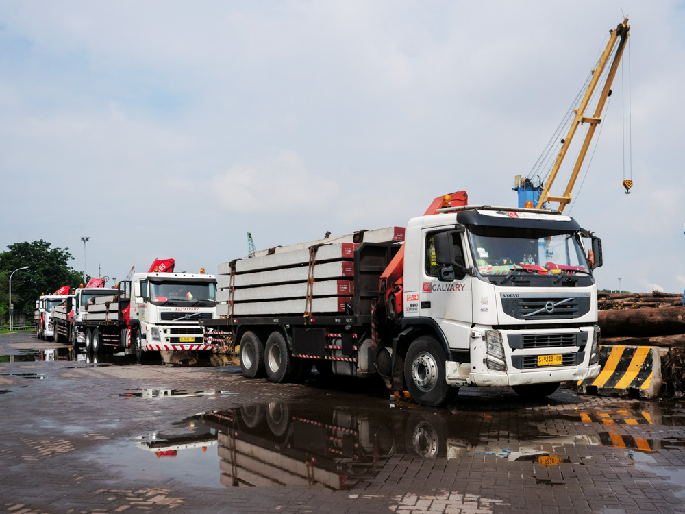 PILE DELIVERY TO BORNEO