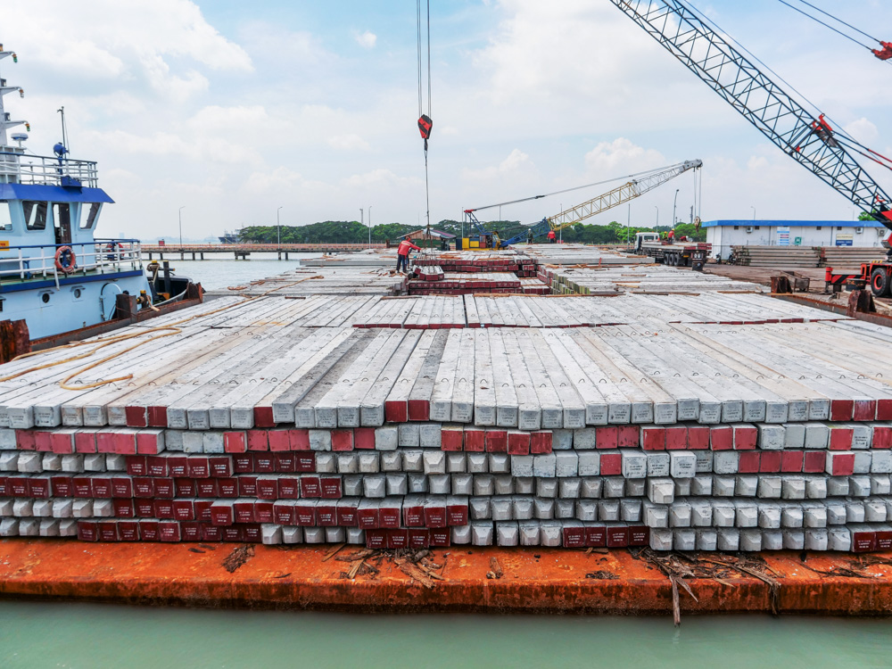 PILE DELIVERY TO BORNEO