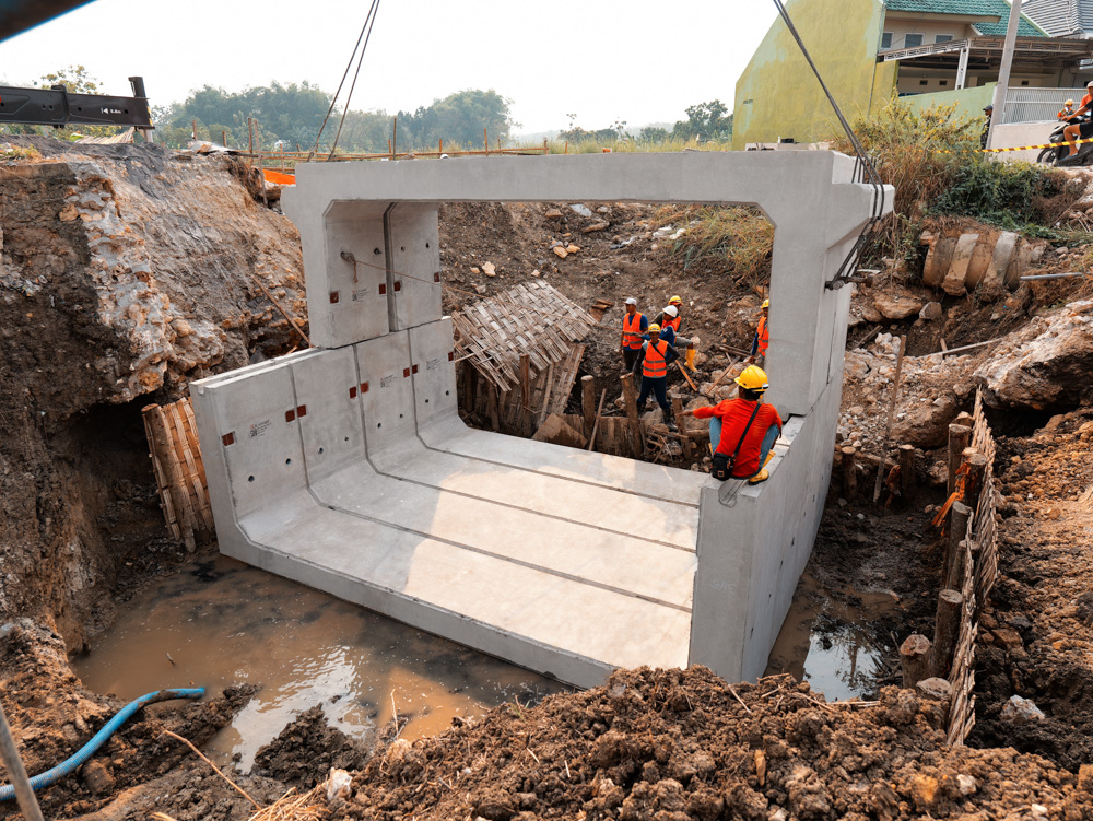 DOUBLE U-BOX 6 METERS BOJONEGORO