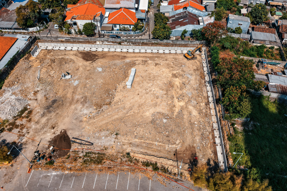 RETAINING WALL DI PERKOTAAN&nbsp; MENGGUNAKAN L-GUTTER&nbsp;