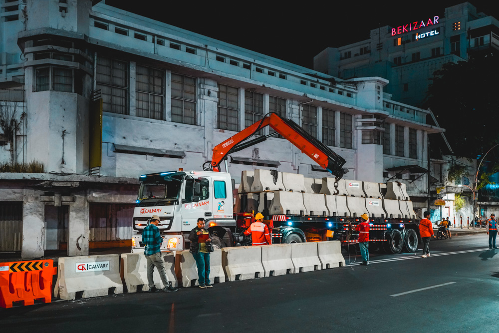 BARRIER SURABAYA